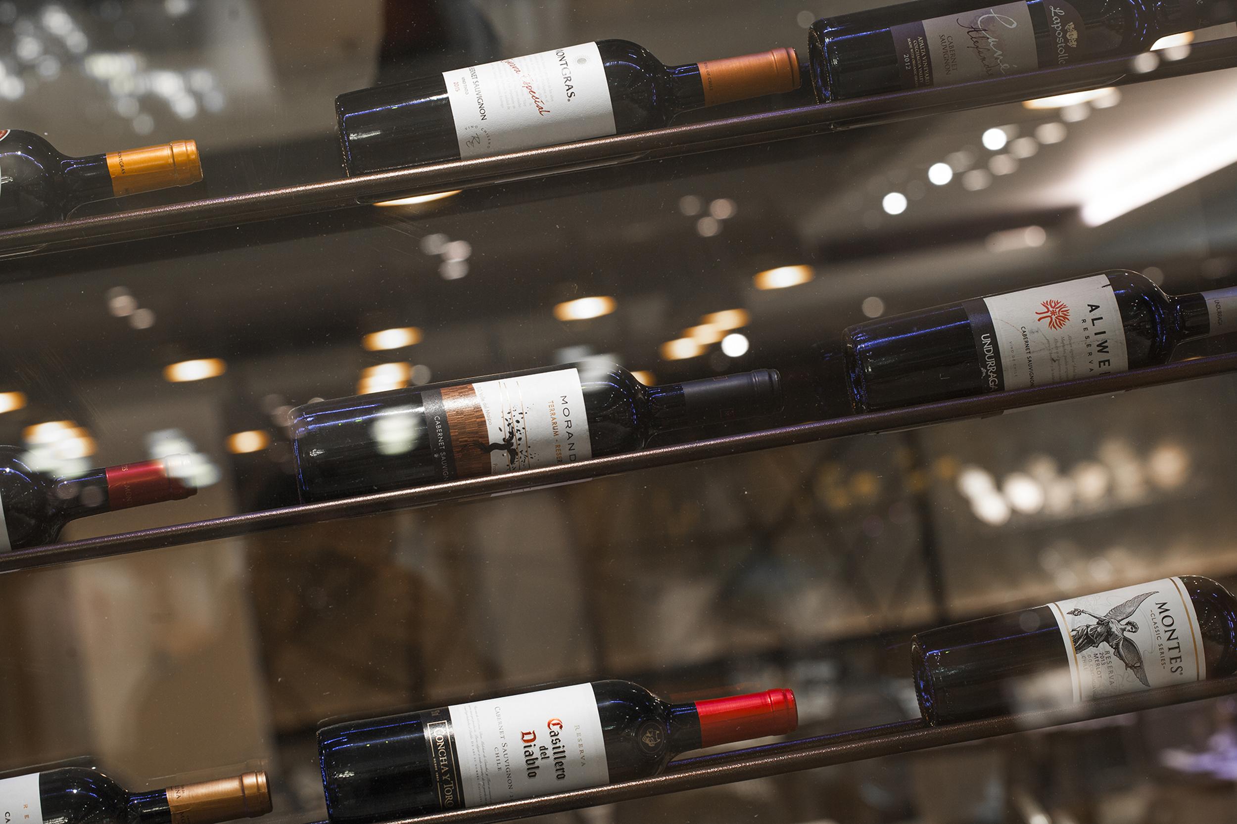 فندق ريغال باسيفيك سانتياغو المظهر الخارجي الصورة Wine bottles