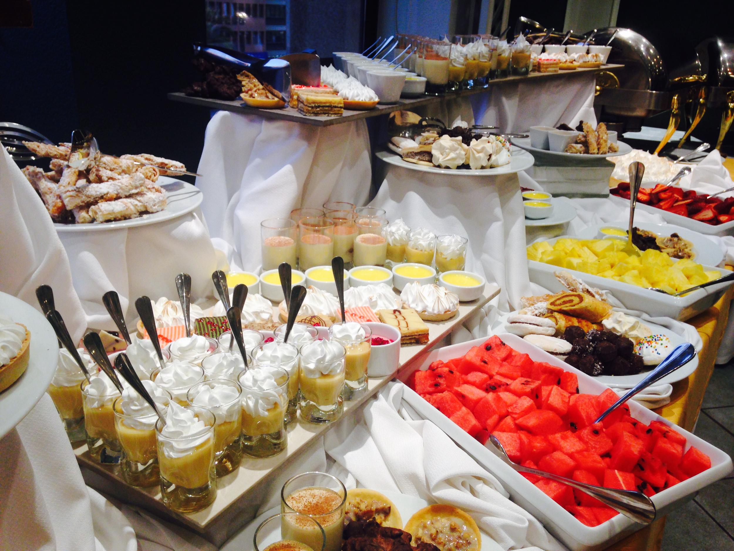 فندق ريغال باسيفيك سانتياغو المظهر الخارجي الصورة A dessert buffet